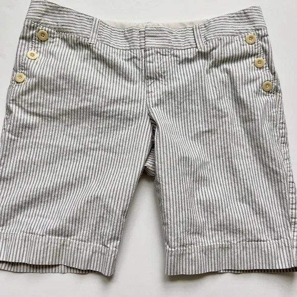 Striped Gap Maternity Cotton Blend Women’s Shorts - White & Gray - Picture 1 of 5